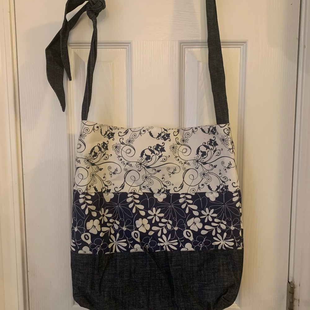 Navy blue with design shoulder bag